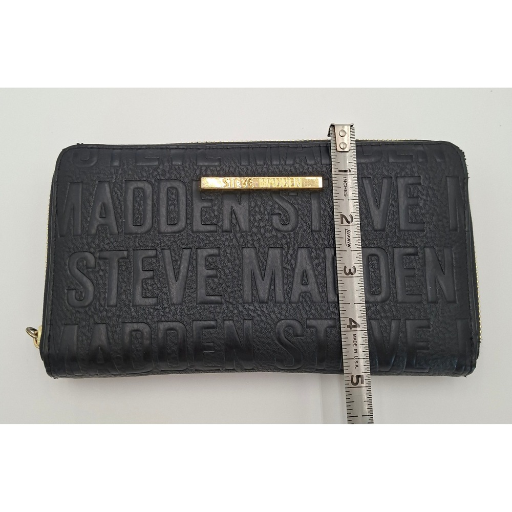Steve Madden Black Embossed Logo Zip Around Wallet Gold Hardware Faux Leather - Picture 7 of 8